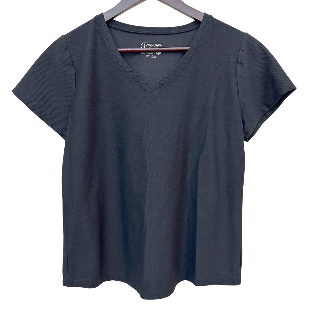 Wms XL Activewear V-Neck Short Sleeve Black Tee Mountain Mama Nursing